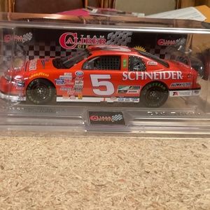 Nascar 1:24 die cast 1999 Monte Carlo (Dick Trickle)